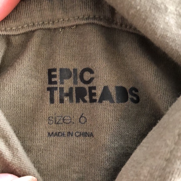 Epic Threads hooded long sleeve size 6 - Picture 3 of 4